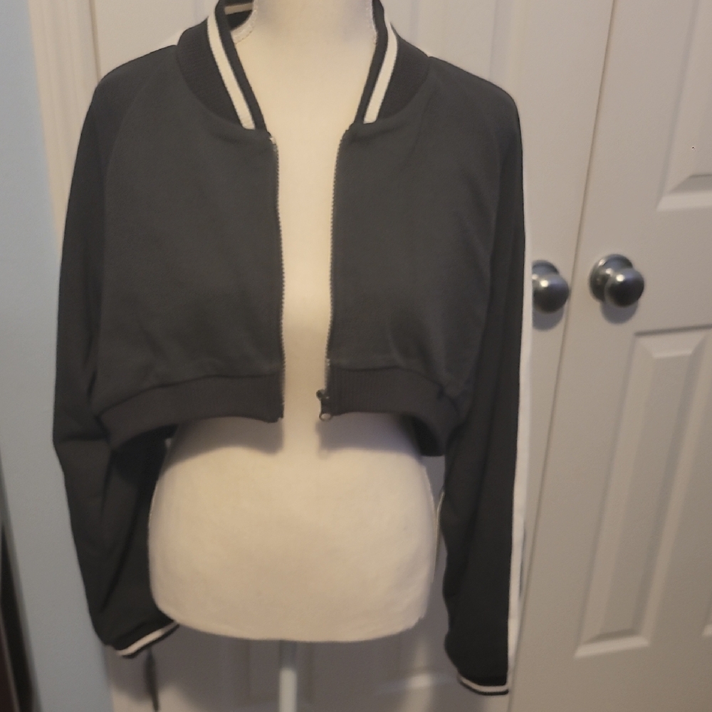 Stylish Black Cropped Jacket